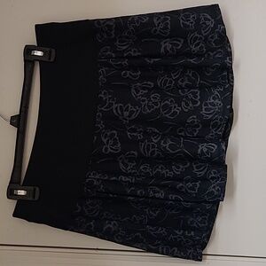 PGA Black and Gray Floral Skorts